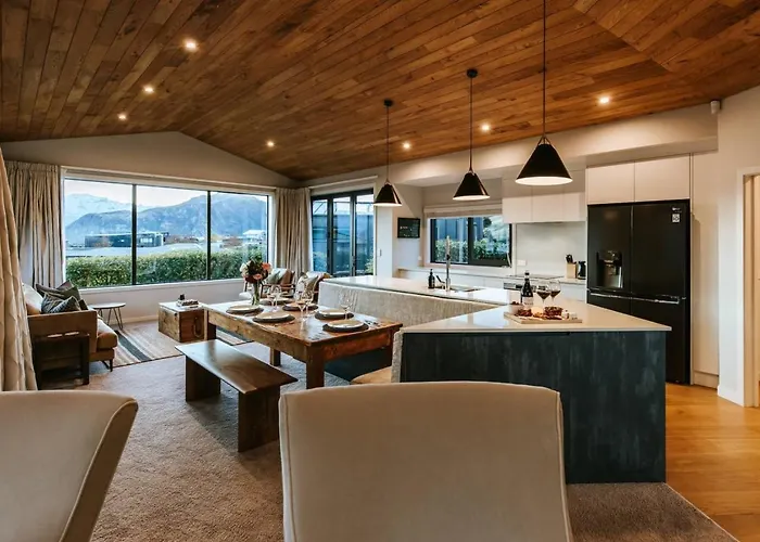 Te Moana - Views - Sleeps 7 - Holiday home Wanaka